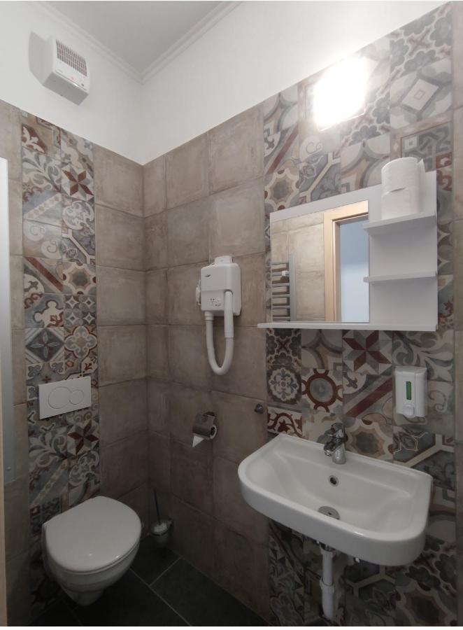 Nagytarcsa Szilas Park Motel المظهر الخارجي الصورة